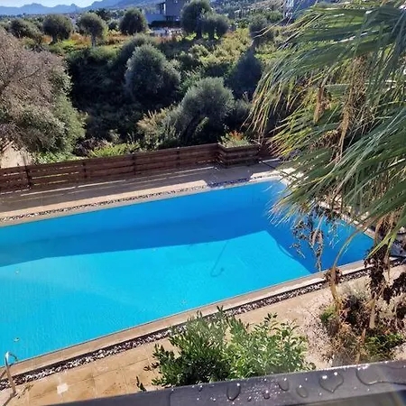 4 Bedroom In Edremit North Cyprus Вилла Кирения