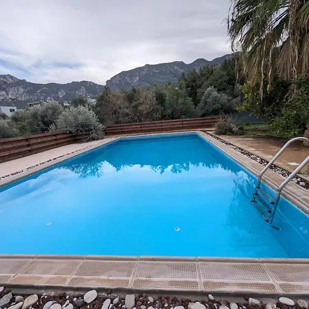 4 Bedroom In Edremit North Cyprus Βίλα