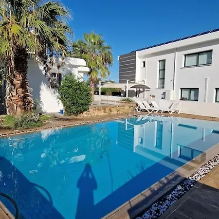 Villa 4 Bedroom In Edremit North Cyprus